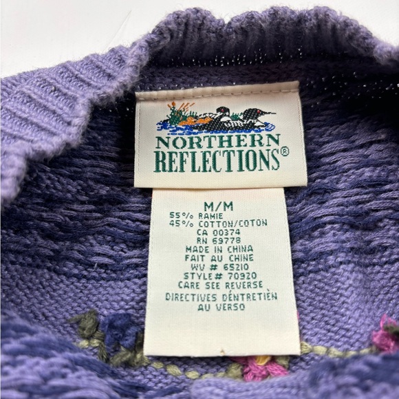 Vintage Northern Reflections Embroidered Purple Sweater with Floral Detail - Picture 5 of 8